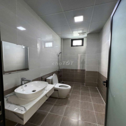 nhà đẹp 5 x 20 có 5pn 5wc sân thượng gần siêu thị eon