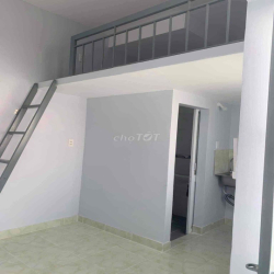 CHO THUÊ PHÒNG TRỌ SẴN MÁY LẠNH - THANG MÁY - NGÃ TƯ BỐN XÃ