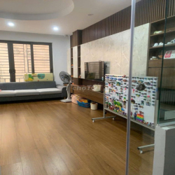 .Cho thuê  vp  phố  Đội Cấn,ba đình,hà nội ,dt 55m2,giá 8tr/tháng