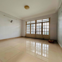 Cho thuê nhà nguyên căn trung tâm quận 7