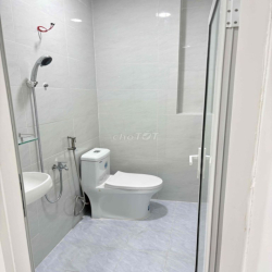 Nhà mặt tiền hẻm xe tải  Đuong Phạm Hùng chính chủ cho thuê.