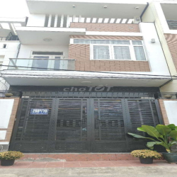 Cho thuê nhà mặt tiền Nguyễn Văn Cừ