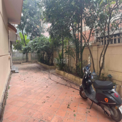 cho thuê biệt thự sân vườn 300m2 chính chủ