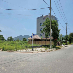 Cho thuê 180m đất ngang 10m MT đường Trần Sâm sát KS 5* Goldenbay ĐN