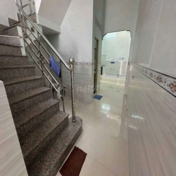 Nhà LÊ VĂN QUỚI [4x18, 3 lầu, 3pn, 3toilet] 13tr/tháng