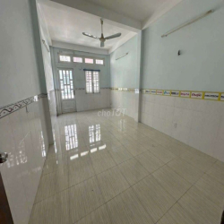 Nhà LÊ VĂN QUỚI [4x18, 3 lầu, 3pn, 3toilet] 13tr/tháng