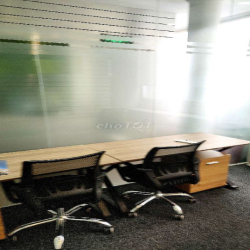 Cho thuê vp làm việc full nội thất giá Rẻ gần Q1 và  ngã tư hàng xanh