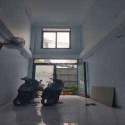 Cho thuê nhà nguyên căn 3PN ở Bình Thạnh, HCM