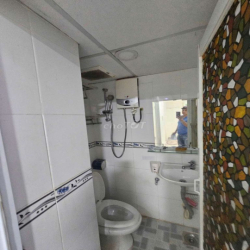 nhà thuê nguyên căn 2pn 3wc , máy lạnh ,máy giặt