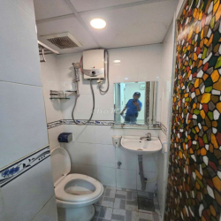 nhà thuê nguyên căn 2pn 3wc , máy lạnh ,máy giặt