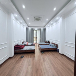 Nhà ngõ 3 Phạm Tuấn Tài - DT 60M x 6 Tầng mới ,Thang Máy, ĐH, ngõ ô tô