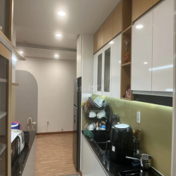 Cho thuê căn hộ Diamond 2pn, 2wc, full nội thất giá 10tr