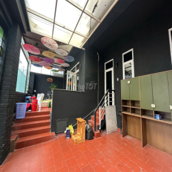 Cho thuê cạnh đường Thảo Điền, 2 - 3 tầng. Giá thuê 77tr/th bao VAT