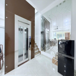 Nhà ngõ 3 Phạm Tuấn Tài - DT 60M x 6 Tầng mới ,Thang Máy, ĐH, ngõ ô tô