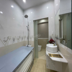 Cho thuê văn phòng góc 2 mặt tiền đường lớn giá 14tr - Vạn Phúc City