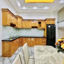 Cho Thuê Nhà Mới DT 230m2 1Trệt 3Lầu 4Pn 5Wc Sẵn Nội Thất Mới Đẹp