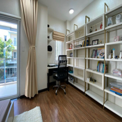 Cho thuê nhà 3 lầu, gara gần khu vực Đỗ Xuân Hợp, cầu Năm Lý