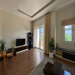 Cho thuê nhà 3 lầu, gara gần khu vực Đỗ Xuân Hợp, cầu Năm Lý