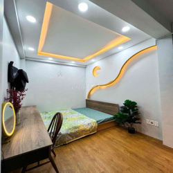 CĂN HỘ 2PN CỬA SỔ TRỜI , Giặt Và SẤY FREE , Xe Free