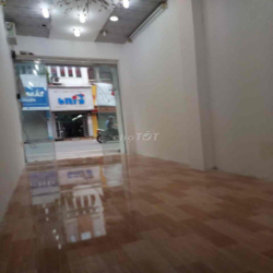 Cho thuê cửa hàng 98 phố Bạch Mai