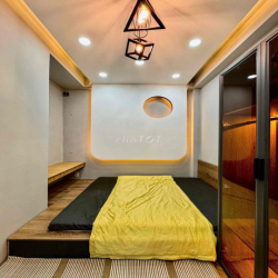 CĂN HỘ 2PN CỬA SỔ TRỜI , Giặt Và SẤY FREE , Xe Free