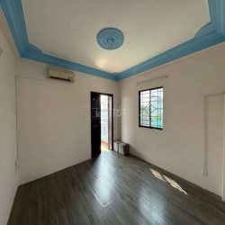 Nhà Rộng Đẹp 1 Trệt 2 Lầu ĐHT 02