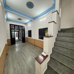 Nhà Rộng Đẹp 1 Trệt 2 Lầu ĐHT 02