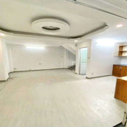 Nguyên Căn Trệt 2 Lầu Hẻm Thẳng Cách Đường Lớn 30m