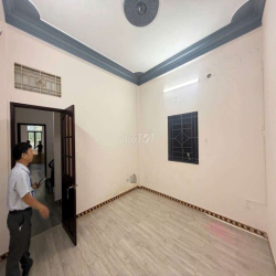 Nhà Rộng Đẹp 1 Trệt 2 Lầu ĐHT 02