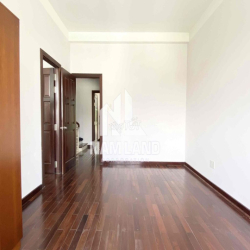 Ngay Vòng xoay Trần Não- Biệt thự đẹp khu yên tĩnh