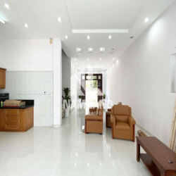 Ngay Vòng xoay Trần Não- Biệt thự đẹp khu yên tĩnh