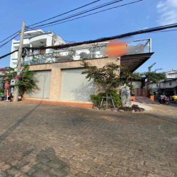 đất mặt tiền mã lò cho thuê.