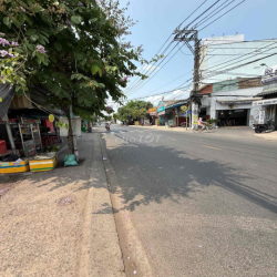 đất mặt tiền mã lò cho thuê.