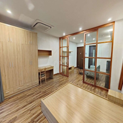 Nhượng  1n1k 45m2 ban công thoáng, đủ đồ, ngõ 148 Trần Duy Hưng