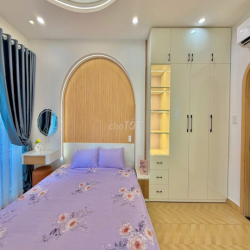 Cho thuê nhà nguyên căn cao cấp Huỳnh Văn Bánh