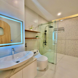 Cho thuê nhà nguyên căn cao cấp Huỳnh Văn Bánh