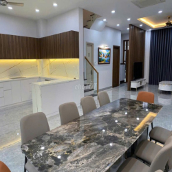 CHO THUÊ BIỆT THỰ ĐƯỜNG NGUYỄN VĂN HƯỞNG FULL NỘI THẤT SANG TRỌNG 