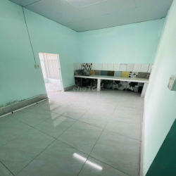 nhà nguyên căn 5x18m 2phòng lộ đậu dc ô tô gần ĐH Tây Đô