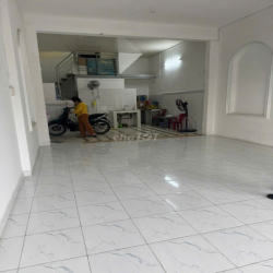 Mặt Tiền Nguyên Hồng Ngang 5x13m Ngay vòng Xoay Phạm Văn Đồng Khúc Đẹp