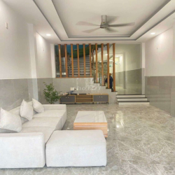 🏡 Cho thuê nhà mới tinh đường Điện Biên Phủ
