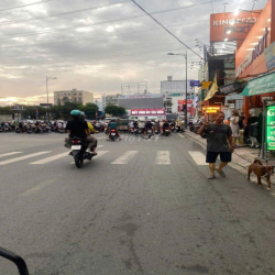 Mặt Tiền Nguyên Hồng Ngang 5x13m Ngay vòng Xoay Phạm Văn Đồng Khúc Đẹp