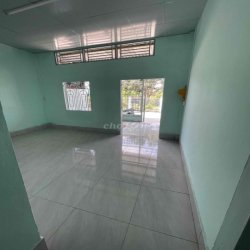 nhà nguyên căn 5x18m 2phòng lộ đậu dc ô tô gần ĐH Tây Đô