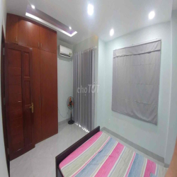Cho thuê nhà MT gần khu sân bay 4,5x15 3 lầu 4pn 4wc nhà mới sạch sẽ