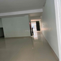 CHO THUÊ NHÀ TRỆT LỬNG LẦU KDC 586 SAU LƯNG BỆNH VIỆN HOÀN MỸ 8TR