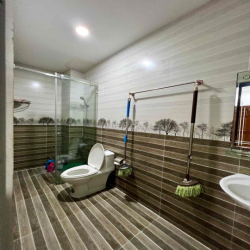 Cho Thuê Nhà TL 16 Ngã Tư Ga DT 180m2 1Trệt 3Lầu 4Pn 3Wc Sẳn Nội Thất