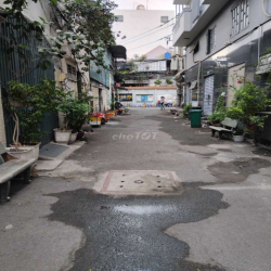 nguyên căn. DT 4x21m đúc 1 lầu có 5pn, 2wc. Đường 5m  thông 