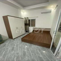 Cho Thuê Nhà 3.5tầng 3PN Vũ T