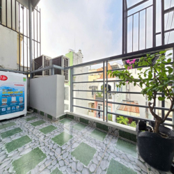 CHO THUÊ CHDV, 2PN, TÁCH BẾP, FULL NỘI THẤT, BAN CÔNG, THANG MÁY, 45M2
