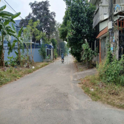 Cho thuêi 1600m2 thổ cư ngay vòng xoay Phú Hữu