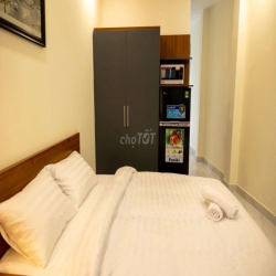 Cho thuê CHDV full nội thất view mặt tiền, có thang máy, gần chợ ĐL